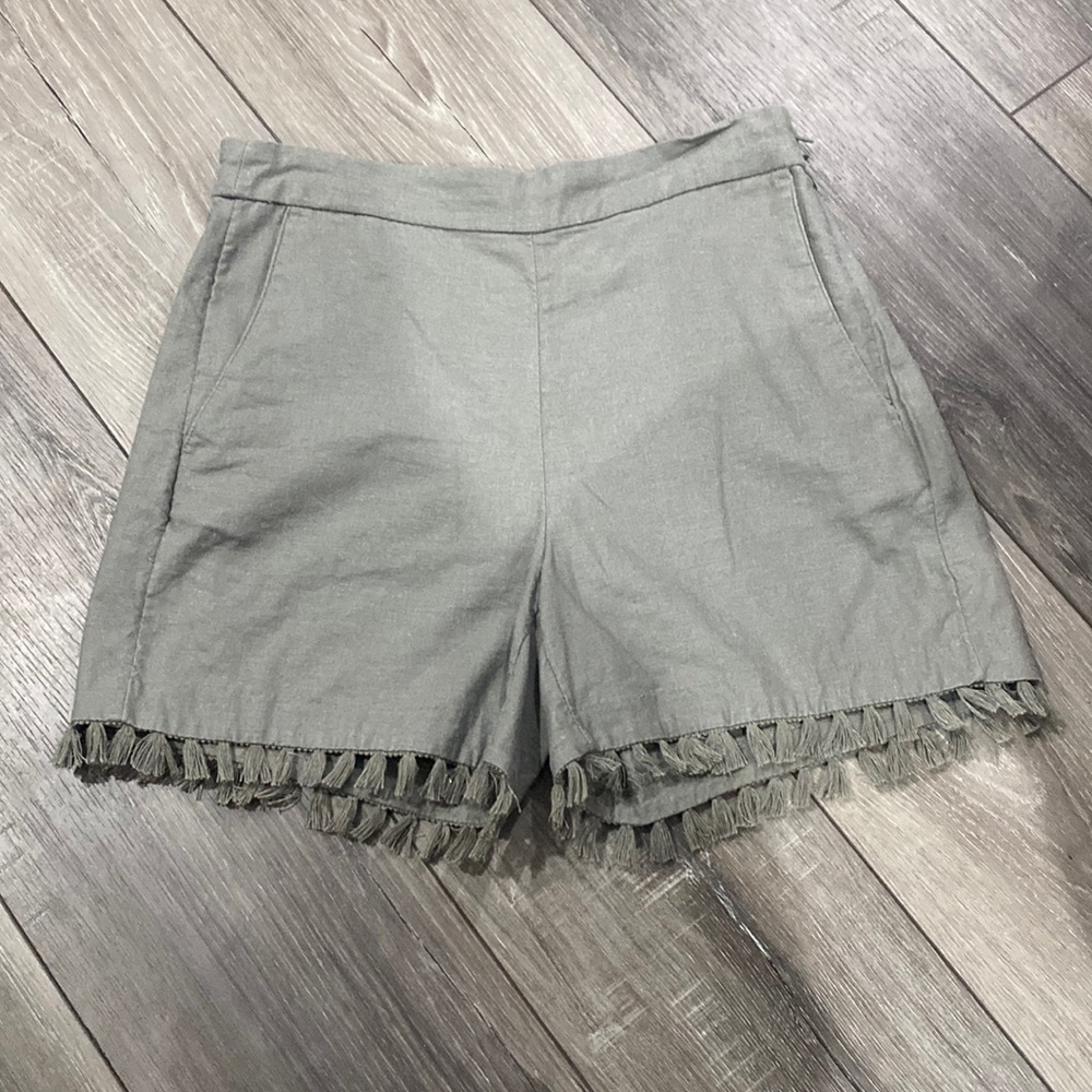 Banana Republic Linen Shorts‎